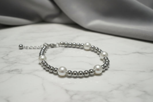 Wild Pearl Bracelet
